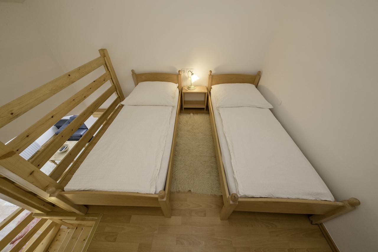 Apartments Dedic スペタルスカ・ドラガ エクステリア 写真
