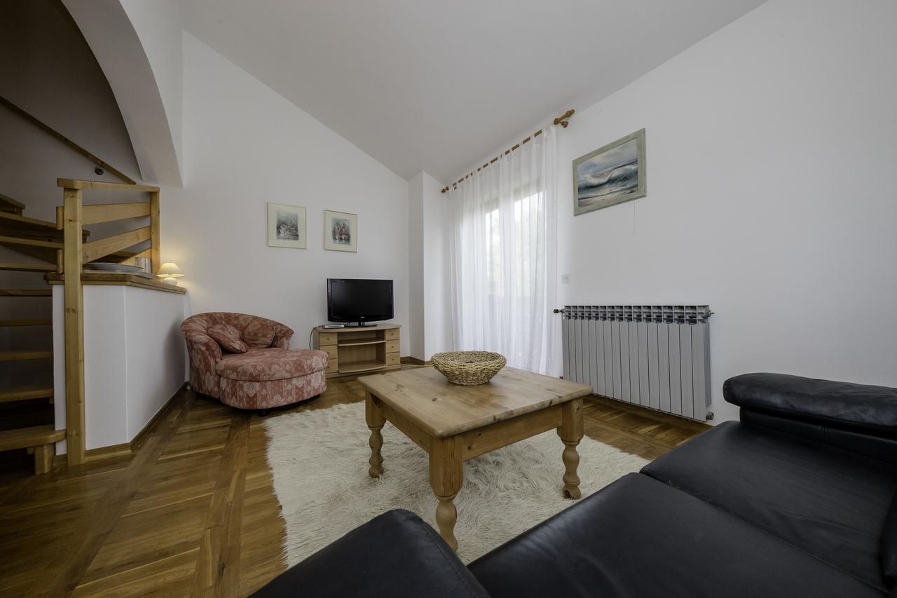 Apartments Dedic スペタルスカ・ドラガ エクステリア 写真